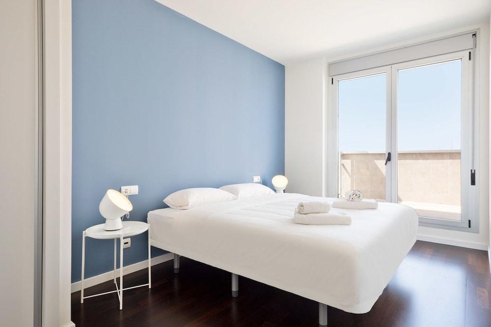 Olala Port Forum Apartments Сант Адриа де Бесос Екстериор снимка