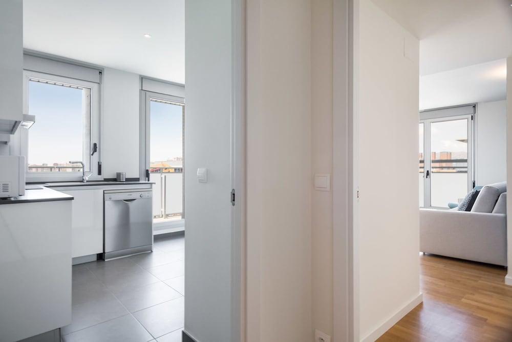 Olala Port Forum Apartments Сант Адриа де Бесос Екстериор снимка