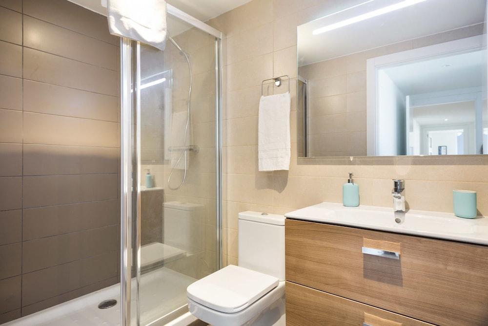 Olala Port Forum Apartments Сант Адриа де Бесос Екстериор снимка